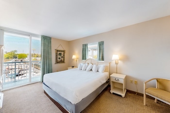 Suite, 3 Bedrooms