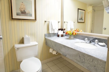 Room, 2 Queen Beds (Mobility & Hearing, Roll-In Shower)