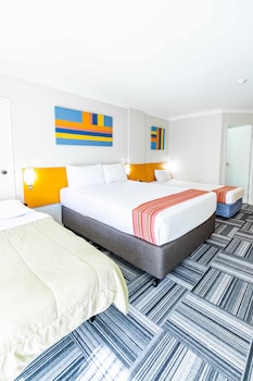 Astro's Resort Room (Budget)