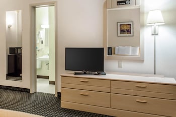 Standard Room, 2 Queen Beds, Non Smoking
