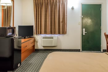 Standard Room, 1 Queen Bed, Non Smoking
