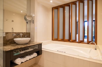Superior Room, 1 King Bed (Spa)