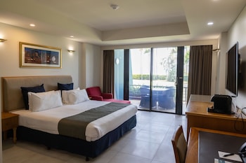Superior Room, 1 King Bed, Ocean View (Spa)