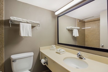 Superior Room, 1 King Bed, Non Smoking, Kitchenette
