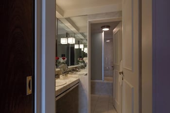 Premier Suite Superior