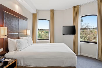 Riverview Spa Suite