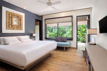 Deluxe Room, 1 King Bed (Garden Wing Separated from the Beach by the Road)