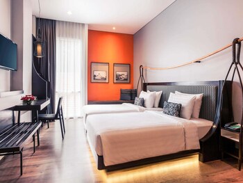 Superior Room, 2 Twin Beds, City View (Classic)