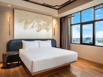 Privilege, Suite, 1 King Bed with Sofa bed