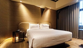 Privilege King Room, City View - 1 king size bed