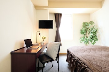 Double Room, Smoking