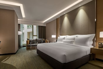 Deluxe Room, 1 King Bed