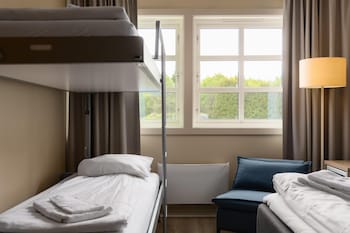 Family Room (Standard Four)