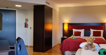 Family Room (Standard)