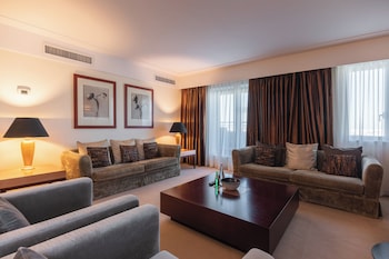 Suite, Multiple Beds (Panoramic)