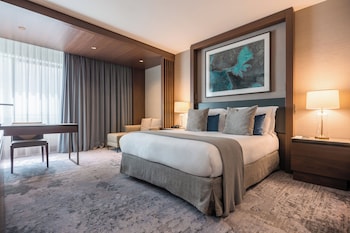 Classic Room, 1 Queen Bed (High Floor)