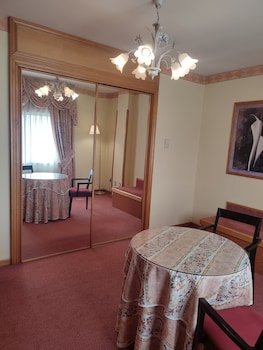 Junior Suite, 1 Queen Bed