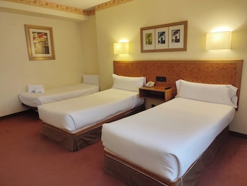 Triple Room (2 Adults + 1 Child)