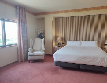 Junior Suite, 1 Queen Bed