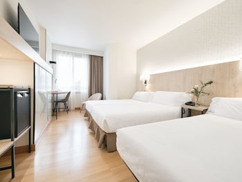 Double Room (+ Extra Bed)