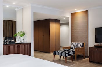 Junior Suite King with Exclusive Benefits