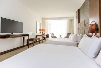 Family Room (View, 2 Adults + 2 Children)
