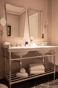 Crawford Suite