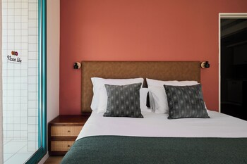 Suite, 1 Bedroom, Pool View