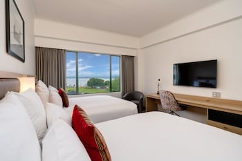 Twin Room, 2 Queen Beds, Lake View