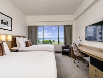 Twin Room, 2 Queen Beds, Lake View