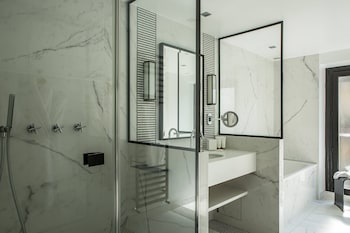 Suite Louvre - Vue Paris
