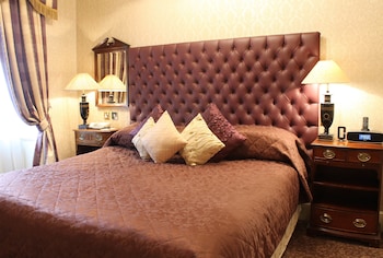 One Bedroom Suite