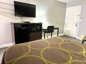 Room, 1 Queen Bed, Accessible, Non Smoking (Mobility)