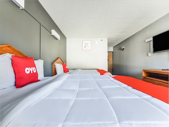Room, 2 Queen Beds