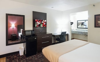 Deluxe Room, 1 Queen Bed, Accessible, Non Smoking