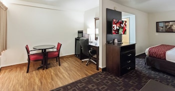 Suite, Smoking (2 King Beds)