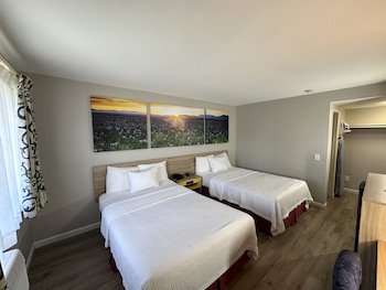 Room, 2 Double Beds, Non Smoking