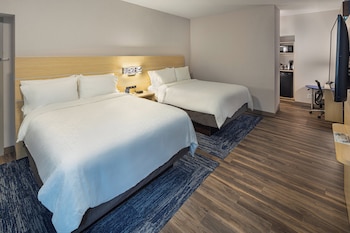 Suite, 2 Queen Beds