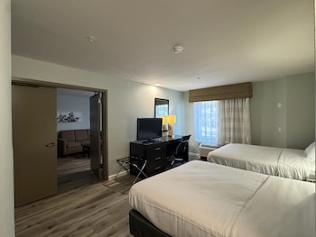 Suite, 2 Queen Beds, Non Smoking