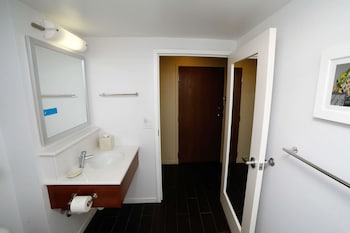 Room, 1 King Bed, Non Smoking