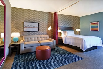 Studio, 1 Queen Bed, Accessible, Bathtub (Mobility & Hearing)