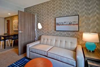 Suite, 1 Queen Bed, Accessible (Roll-In Shower)