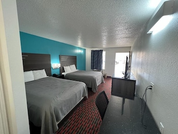 Standard Room, 2 Double Beds, Non Smoking