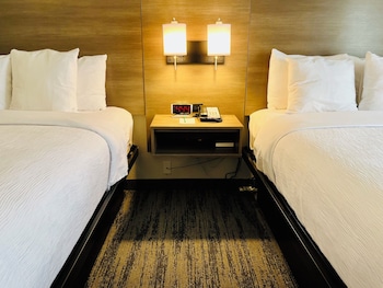 Suite, 2 Queen Beds, Non Smoking