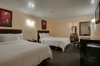 Standard Room, 2 Queen Beds, Non Smoking