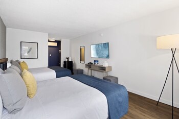 Standard Room, 2 Queen Beds, Ground Floor