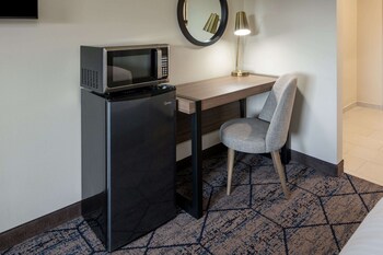 Deluxe Room, 2 Double Beds, Non Smoking