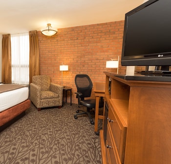 Room, 1 King Bed (Upper Floor)