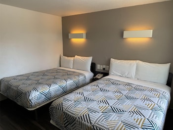 Standard Room, 2 Double Beds, Non Smoking