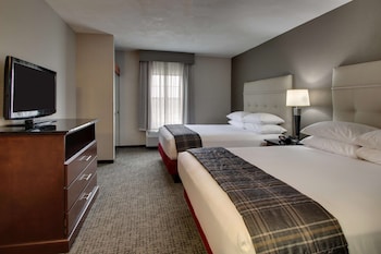 Suite, 2 Queen Beds (Sofa Sleeper, 2 Rooms)